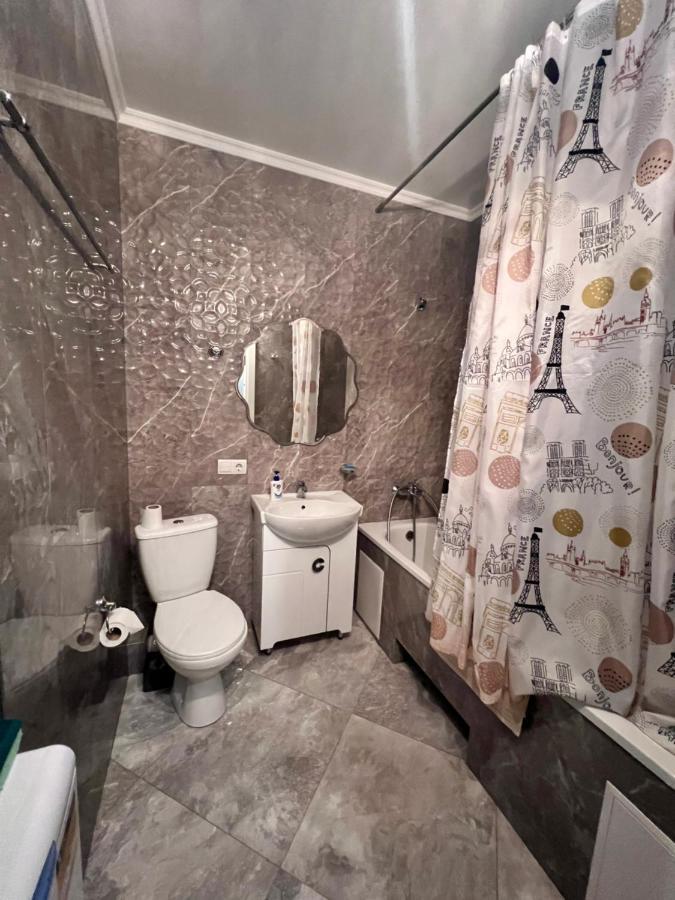 Appartement Уютная 1 Комнатная Квартира На Софии Русовой à Kiev Extérieur photo